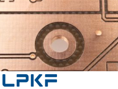 Relier les couches conductrices